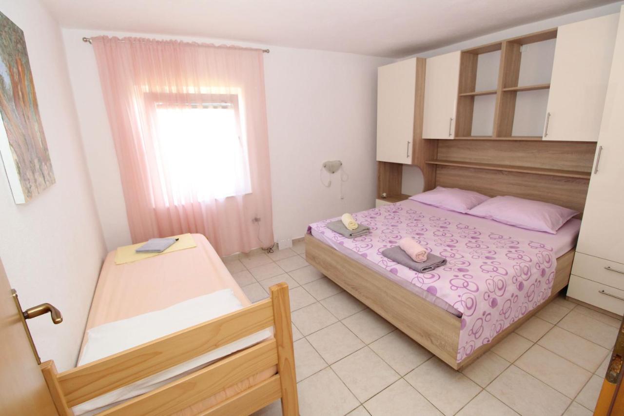 Apartment Marija Kolan Εξωτερικό φωτογραφία
