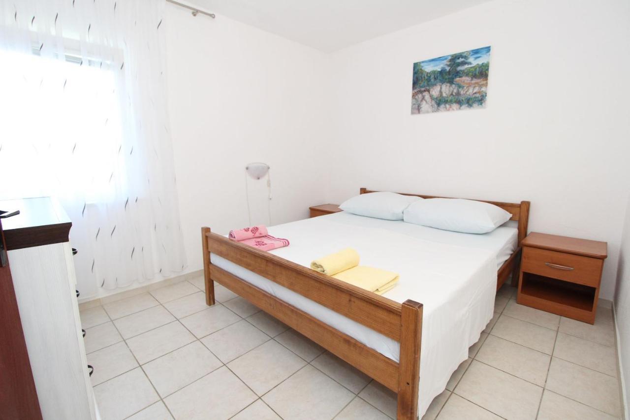 Apartment Marija Kolan Εξωτερικό φωτογραφία
